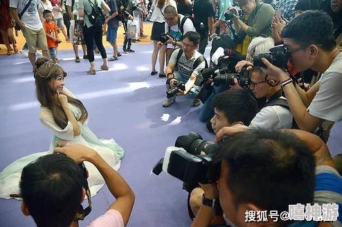 二次元裸体美女做羞羞事的羞羞漫画免费网页弹窗入口引发网友热议，讨论内容与文化影响深远