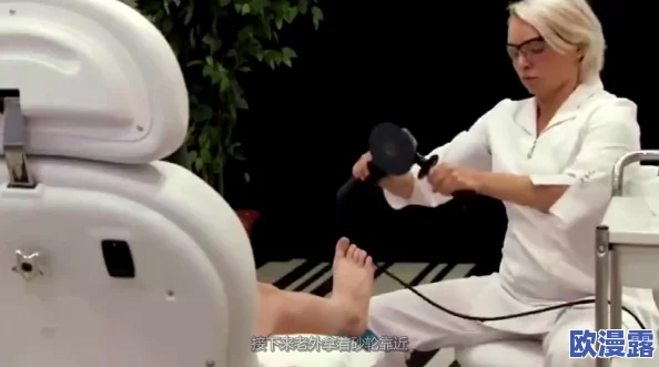 啊 用力 嗯 轻一点～按摩师，这句话表达了顾客在接受按摩时的感受与需求，既希望按摩师能够施加适当的力度，又渴望享受到舒适和放松的体验