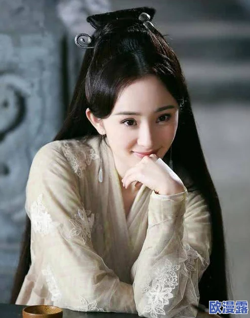 星空无限mv剧梁佳澎湃，传闻其与女主角私下关系暧昧，引发粉丝热议和关注！