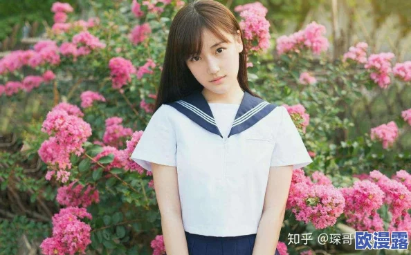 亚洲丰满女人ass硕大，引发社交媒体热议，网友纷纷分享个人看法与体验，讨论身体积极性与审美观念的变化