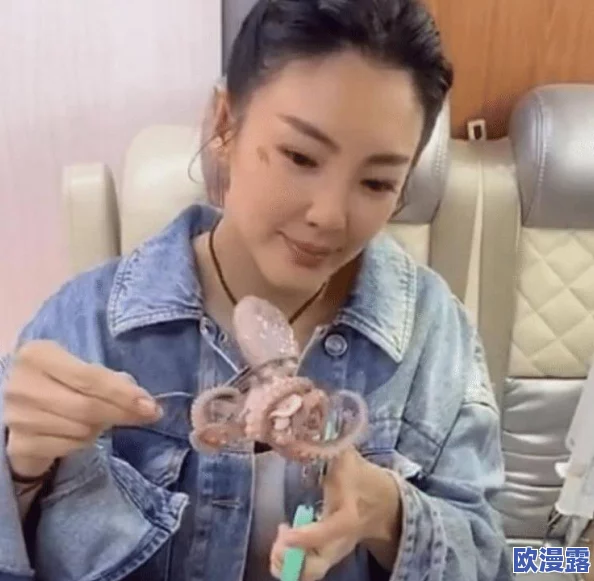 汤芳张开腿：最新动态曝光，网友热议其新作与个人生活，引发广泛关注与讨论