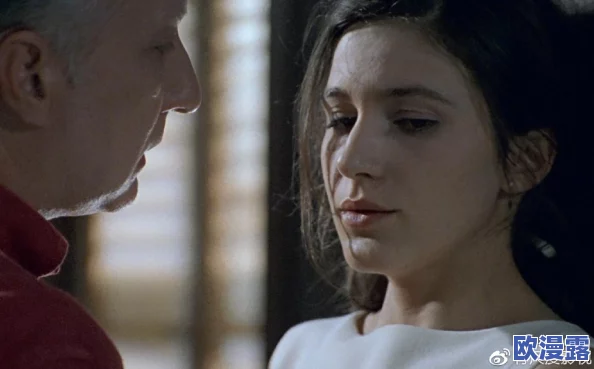 91精品电影：网友们纷纷表示这部影片在剧情和演技上都给人留下深刻印象，值得一看