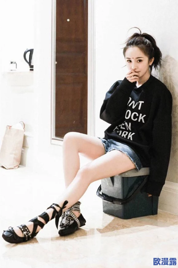 公主开裆裤h:最新时尚潮流引发热议,网友纷纷讨论其设计理念与穿搭风格,成为社交媒体新宠 公主开裆裤h:最新时尚潮流引发热议,网友纷纷讨论其设计理念与穿搭风格,成为社交媒体新宠