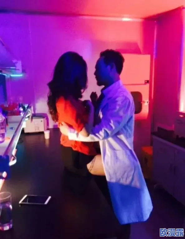 香港大尺度三级未删减完整版电影最新动态：观众热议影片内容，讨论其对社会文化的影响与反响