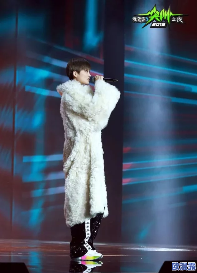 肉肉合集高h男男:最新动态揭示了这一系列作品在粉丝中的热度持续上升,吸引了更多关注与讨论 肉肉合集高h男男:最新动态揭示了这一系列作品在粉丝中的热度持续上升,吸引了更多关注与讨论