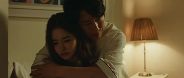 被邻居C哭泣的夜晚：双性恋者意外怀孕的奇幻爱情小说