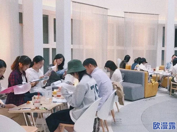 探索高H情节中的失禁与粗壮角色的心理动态：一场欲望与禁忌交织的奇妙旅程