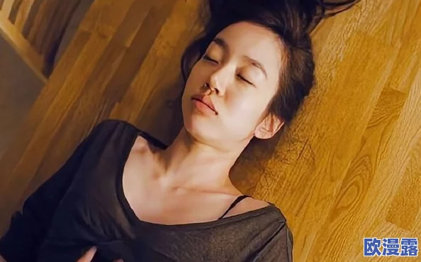 韩国三级女电影完整版，剧情紧凑，演员表现出色，让人欲罢不能，非常值得一看