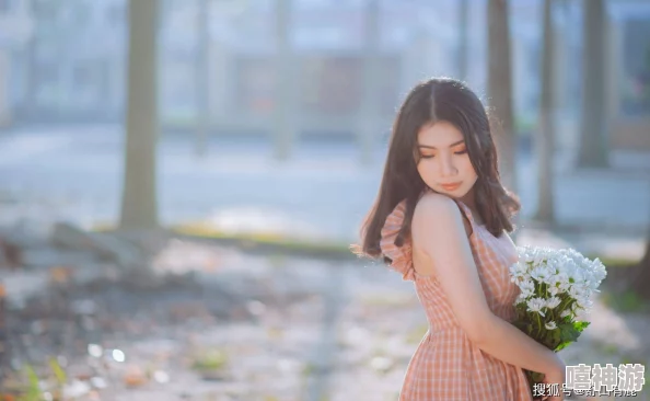 free 美女女同性：在当今社会中，女性之间的爱情与友谊如何被重新定义和接受？