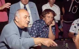 打扑克生猴子软件:揭秘如何利用这款软件提升你的扑克技巧与游戏策略,成为牌桌上的赢家! 打扑克生猴子软件:揭秘如何利用这款软件提升你的扑克技巧与游戏策略,成为牌桌上的赢家!