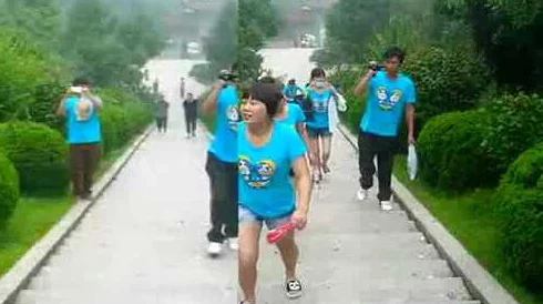 张筱雨大胆打开玉门大腿一手机版,勇往直前展现无畏精神,令人叹为观止 张筱雨大胆打开玉门大腿一手机版,勇往直前展现无畏精神,令人叹为观止