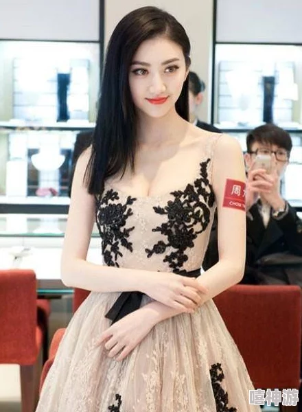 尤果网妃色：传闻与明星合作新项目，背后隐藏的秘密让人惊讶不已！