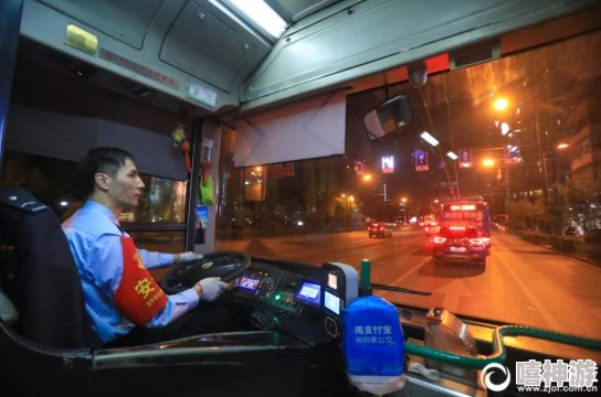 公交车上扒开嫩J挺进去，让我们一起努力创造美好的未来！