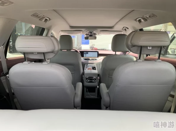 简隋英哭着喊着让李玉退出去车,背后竟隐藏着两人不为人知的情感纠葛与昔日恩怨! 简隋英哭着喊着让李玉退出去车,背后竟隐藏着两人不为人知的情感纠葛与昔日恩怨!