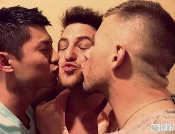 Gay被猛男cao精品宏,揭示了当代性别认同与社会接受度的复杂关系 Gay被猛男cao精品宏,揭示了当代性别认同与社会接受度的复杂关系