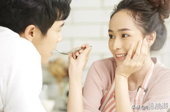 男生把坤放在女生定眼里，揭示性别间的心理差异与情感表达的微妙互动
