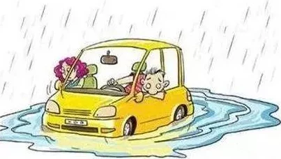 下雨天公交车站避雨1jk：如何选择合适的避雨地点与常见的交通安全注意事项
