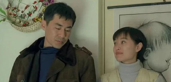 啊 你他妈别舔了！某明星被拍到与神秘对象亲密互动，网友纷纷猜测恋情真相引发热议