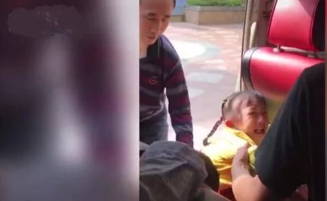 流泪流口水红脸翻白眼公孙离，绯闻男友曝光恋情内幕引发网友热议