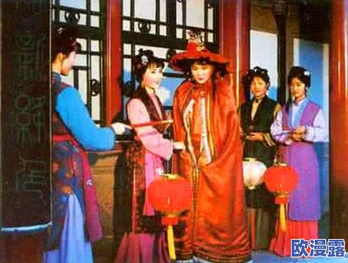 贾宝玉前后攻击王熙凤：深入分析其背后的情感矛盾与家族权力斗争动态