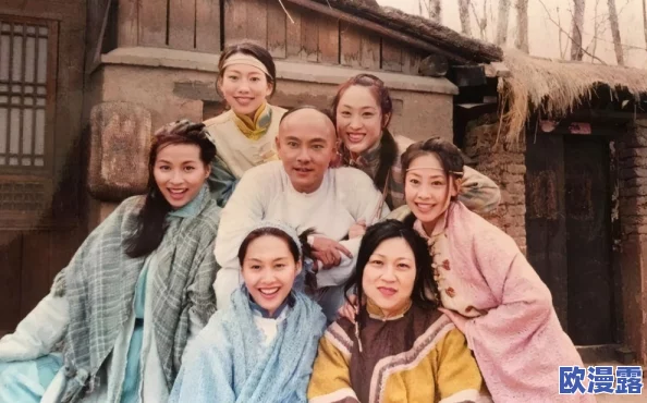 韦小宝通吃岛战七女，情感纠葛与权谋斗争交织，揭示复杂人性与爱情的多重考验
