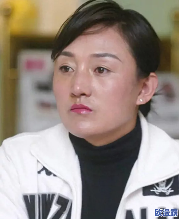 搓澡工和搓澡工Gay2023：网友热议这一现象背后的社会文化与性别认同问题，引发广泛讨论与思考