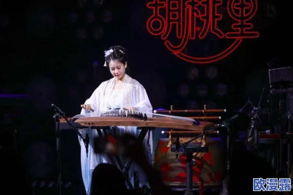 铜铜铜铜铜锵锵锵锵:探讨中国传统乐器与现代音乐的融合,展现文化传承与创新的独特魅力 铜铜铜铜铜锵锵锵锵:探讨中国传统乐器与现代音乐的融合,展现文化传承与创新的独特魅力