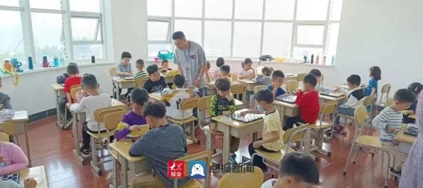 小奶娃灌溉记与普通版对比：揭示儿童参与灌溉活动的乐趣与意义，增强家庭互动与教育价值