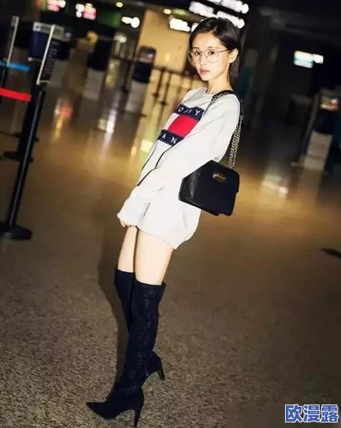 班长白丝美腿：校园生活中的青春风采与时尚潮流的完美结合分析