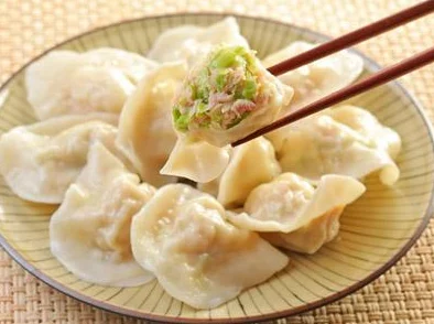 授课方式by肉馅小水饺林清：网友热议其独特教学风格，认为生动有趣且易于理解，深受学生喜爱