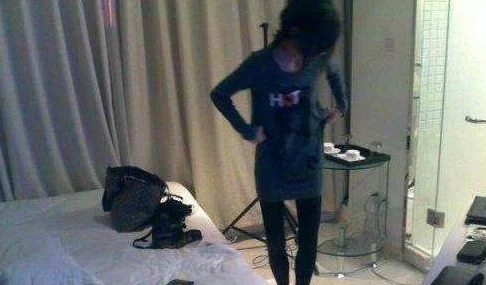 澡堂偷拍ChineseGay:知名男星被曝光!惊人内幕揭秘,网友热议事件真相如何? 澡堂偷拍ChineseGay:知名男星被曝光!惊人内幕揭秘,网友热议事件真相如何?