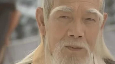 老头和老头XXⅩXX：讲述两位年长男性之间的深厚友谊与生活趣事，展现他们在晚年时光中的幽默与智慧