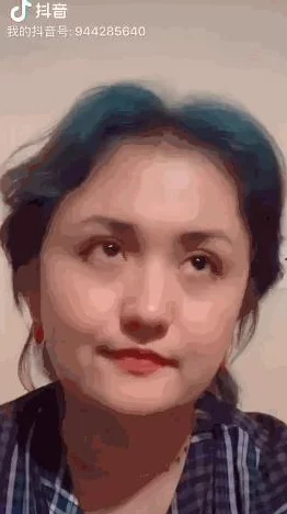 十八岁新疆女rapper主演，引发网友热议：她的音乐才华与独特风格让人刮目相看，期待更多作品！