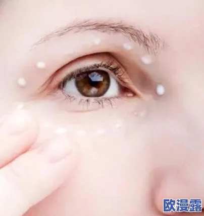 一面膜奶一面膜下边：探讨护肤品中面膜与乳液的结合使用效果及其对肌肤保养的重要性和科学原理