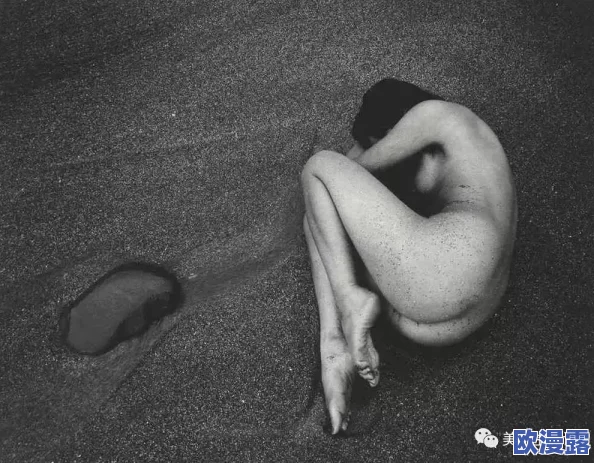 肉体摄影：艺术与身体的交融，探讨人类形态在视觉艺术中的表现与意义