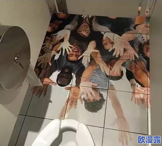 骚年与老头在卫生间互摸,令人难以置信的场景被偷拍,网友纷纷围观争论不休,真相到底如何? 骚年与老头在卫生间互摸,令人难以置信的场景被偷拍,网友纷纷围观争论不休,真相到底如何?