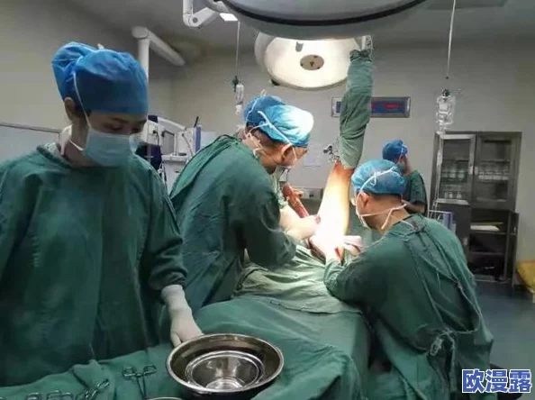 巴掌狠揍红肿臂瓣，医生紧急处理伤情并进行后续康复治疗，患者恢复情况逐渐好转