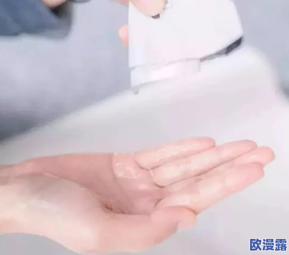 一面亲一面膜下边53分钟，震惊全国的真相曝光，揭开隐藏在面膜背后的秘密！