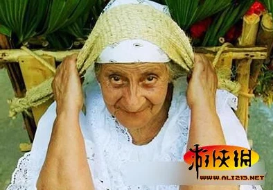 老妇裸体性激交老太视频，令人震惊：这一不可思议的场面让人不知所措，现象背后的真相引发热议！