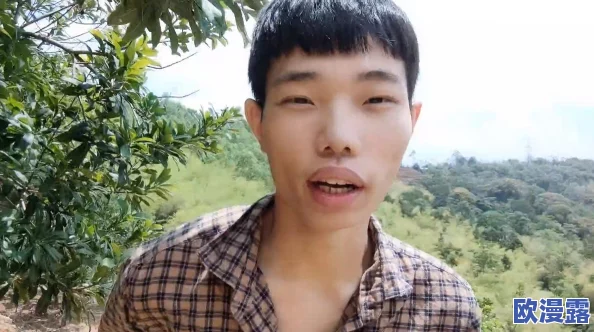 B站刺激战场户外直播引发全网热潮，网友疯狂打call，主播连玩12小时创下新纪录！