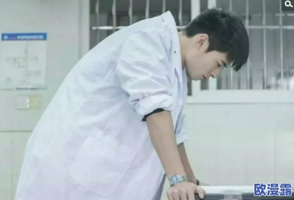 震惊！美女脱裤子直肠滴灌视频引发热议，网友纷纷表示无法接受，背后真相令人瞩目！