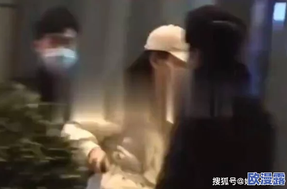 震惊!2008年照片门在哪里有?揭开不为人知的秘密,引发网友热议与追踪! 震惊!2008年照片门在哪里有?揭开不为人知的秘密,引发网友热议与追踪!