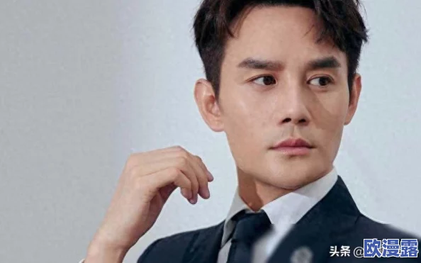 海外吃瓜网黑料：震惊！知名明星背后隐藏的秘密被曝光，引发网友热议！