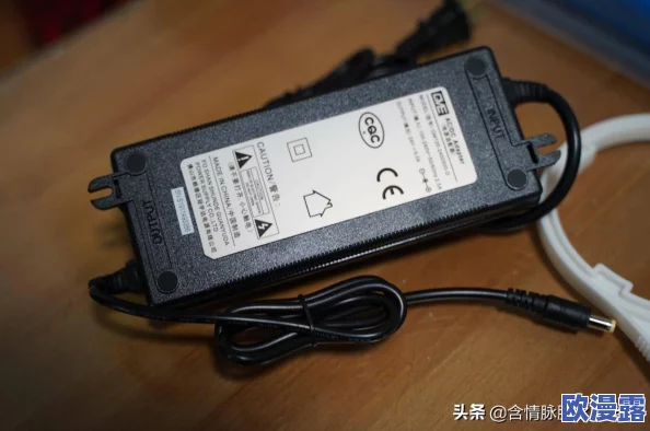 《三角洲行动》深度解析：Ash12全面战场配件搭配与推荐指南