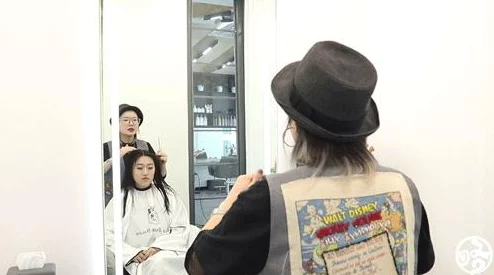 福利app导航：用户反映私密数据遭泄露，引发用户恐慌与信任危机，相关部门紧急介入调查！