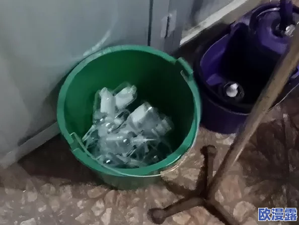 小学生坤八照片大全：汇集了各类小学生在不同场合下的坤八风格照片，展示他们的个性与创意