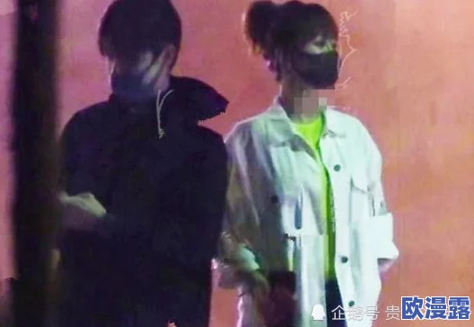 红领巾吃瓜网：某知名明星被拍到与神秘人士深夜约会，疑似恋情曝光引发热议！