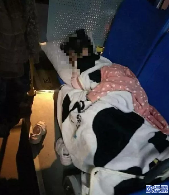 男的一边揉女的胸一边摸下面,竟然引发了全网热议,网友们纷纷表示无法接受这样的行为! 男的一边揉女的胸一边摸下面,竟然引发了全网热议,网友们纷纷表示无法接受这样的行为!