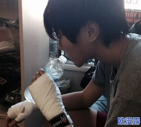 男男熟睡同性摸硬了,惊人事件曝光:亲密行为引发热议,网友纷纷讨论道德底线与个人隐私! 男男熟睡同性摸硬了,惊人事件曝光:亲密行为引发热议,网友纷纷讨论道德底线与个人隐私!