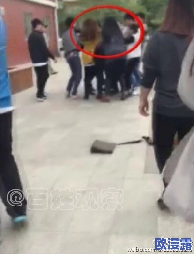 女同学打男生光屁屁的故事：校园内惊现罕见事件，引发师生热议与社会关注，背后真相令人震惊！